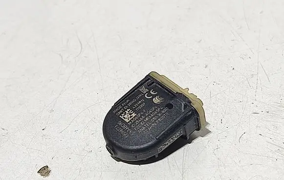Chevrolet Cruze II Tire pressure sensor 13598773