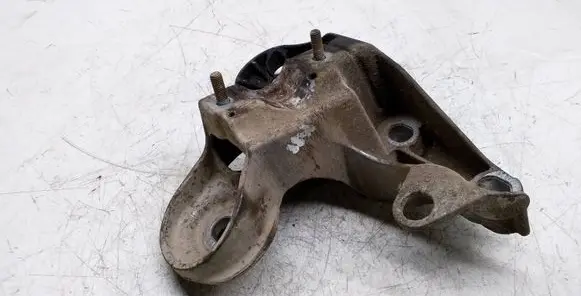 Audi A6 S6 C5 4B Engine mounting bracket 4B0199351A