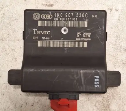 Volkswagen PASSAT B6 Gateway control module 1K0907530C 1K0907951