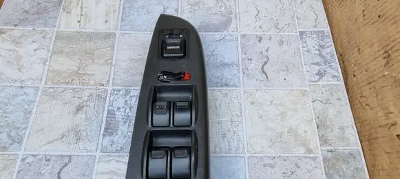 Honda Accord Electric window control switch 83593