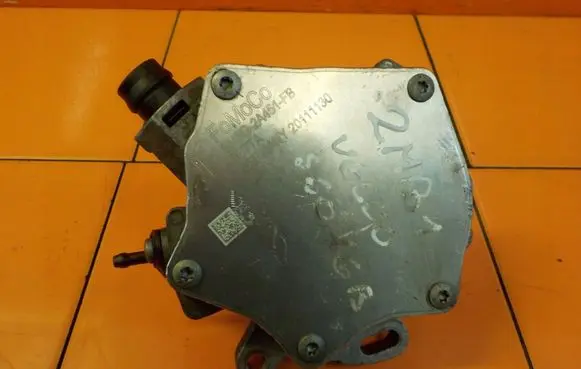 Volvo S60 Vacuum pump BM5G2A451FB