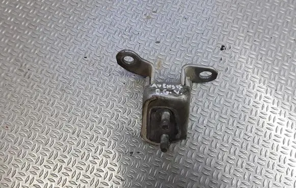 Toyota Avensis T220 Rear door upper hinge