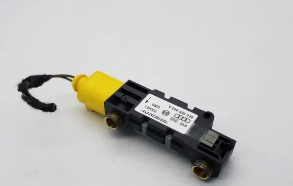 Audi A4 S4 B6 8E 8H Airbag deployment crash/impact sensor 8E0959643A