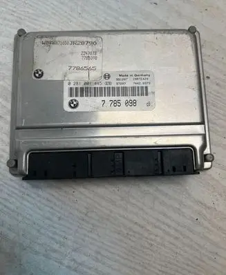 BMW 5 E39 Engine control unit/module 7785098 7786565 0281001445