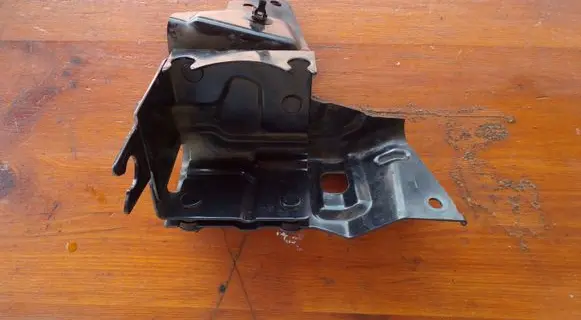 Renault Kadjar ABS pump bracket 
