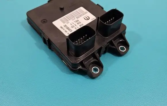 Jeep Renegade Central body control module 00520340200 IMPRK1359248