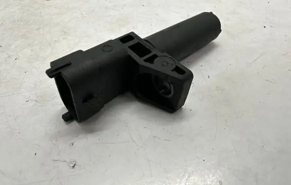 Mercedes-Benz E W211 Crankshaft position sensor A2769050700