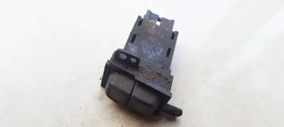 Fog light switch