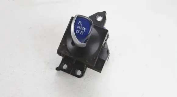Toyota Auris E180 Gear shifter/selector 75C583
