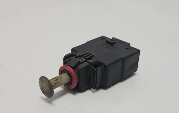 BMW 3 E36 Brake pedal sensor switch 8360420