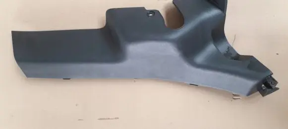 Hyundai i30 (B) pillar trim (top)