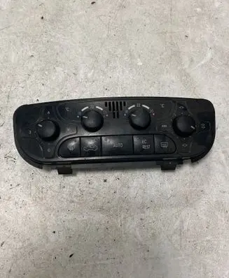 Mercedes-Benz C W203 Climate control unit 2038300285