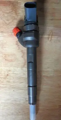 BMW 5 F10 F11 Fuel injector 0445110595