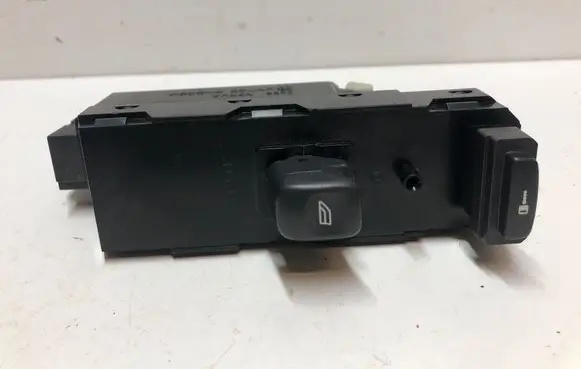 Volvo XC90 Electric window control switch 31334465