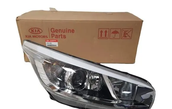 KIA Ceed Headlight/headlamp 92102A2000 92102-A2000