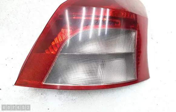 Toyota Yaris Rear/tail lights