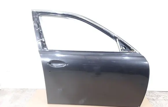 Maserati Quattroporte Front door