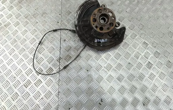 Mercedes-Benz A W176 Front wheel hub A2463320601 A2464210820