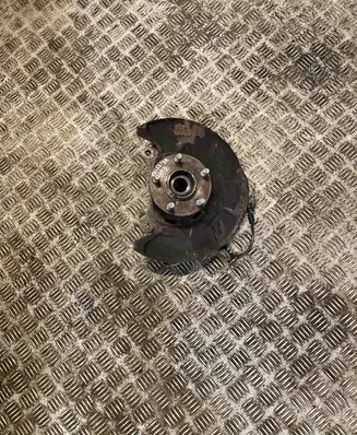Front wheel hub