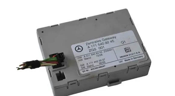Mercedes-Benz SLK R171 Gateway control module A2115408245 A1714420027