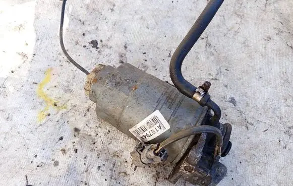 Toyota Corolla Verso AR10 Fuel filter 