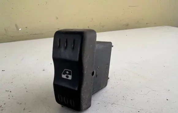 Dacia Logan I Electric window control switch