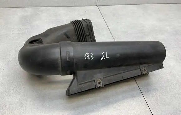 Audi Q3 8U Air intake duct part 8U0805962A 8U0129618B