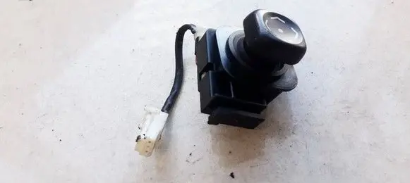 Lexus IS 220D-250-350 Wing mirror switch 0Z60839