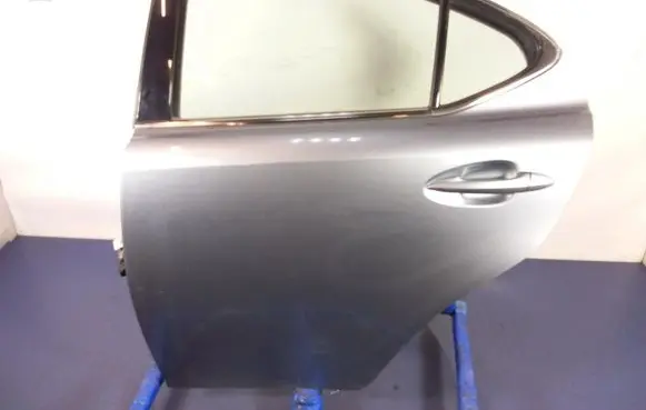 Lexus IS 220D-250-350 Rear door 
