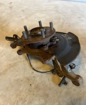 Toyota Auris E180 Front wheel hub F51R5 130501 R981