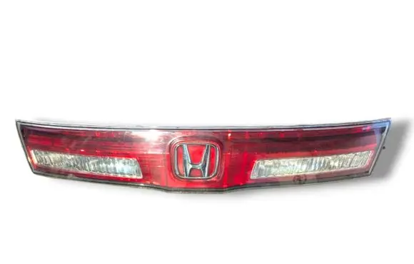 Honda Civic Tailgate trim 132-17165 33700-SMG-E51