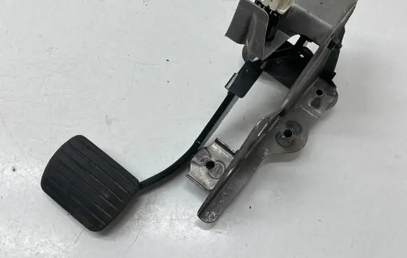 Renault Captur Brake pedal 0137144 4C14