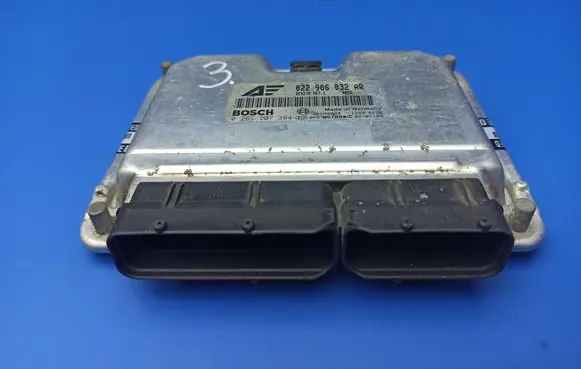 Ford Galaxy Engine control unit/module 022906032AR 0261207384