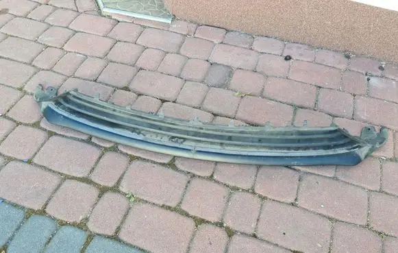 Opel Insignia B Front bumper lower grill