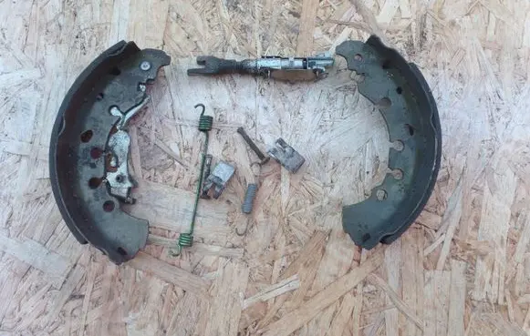 Opel Corsa D Handbrake/parking brake pads 