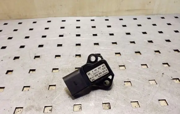 Volkswagen PASSAT CC Air pressure sensor 0281002401 038906051C