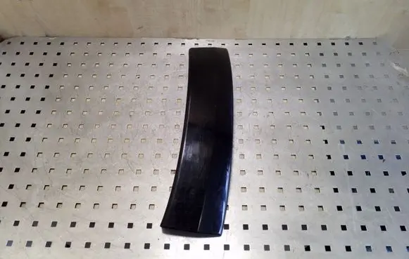Rear bumper trim bar molding