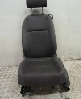 Volkswagen Golf V Front driver seat