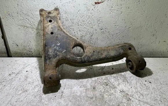 Opel Astra H Front lower control arm/wishbone