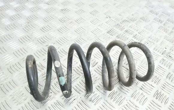 Toyota Avensis T270 Rear coil spring