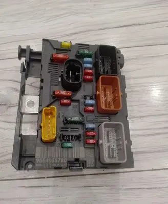 Peugeot 207 BSM Control unit 9664055780