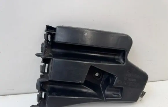 Volvo S60 Front bumper mounting bracket 30796626