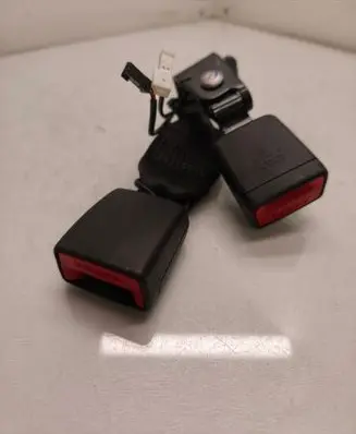 BMW X6 G06 Rear seatbelt buckle 7435672