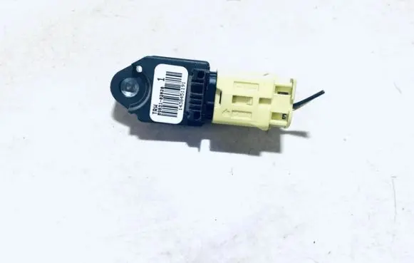 Toyota Aygo AB10 Airbag deployment crash/impact sensor 8983102020 89831-02020