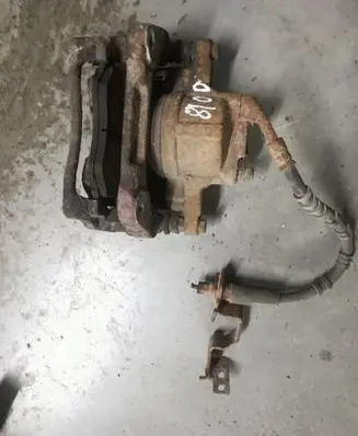 Chrysler Town & Country V Front brake caliper