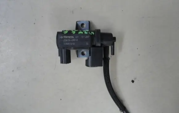 Toyota RAV 4 (XA40) Turbo solenoid valve 258190R012