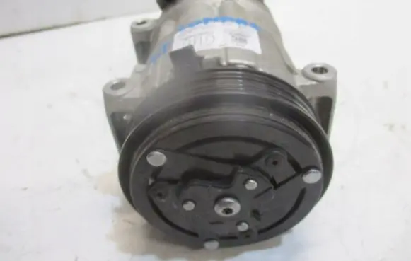 Jeep Compass Air conditioning (A/C) compressor (pump) 51979374