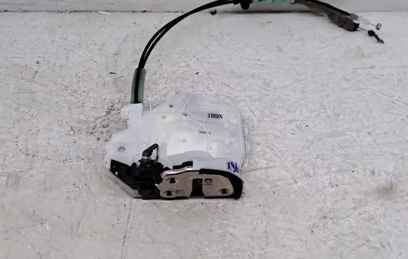 Mazda CX-30 Rear door lock 