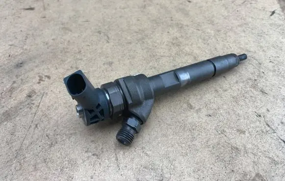 Fuel injector