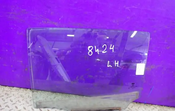 Hyundai i20 (PB PBT) Front door window glass four-door